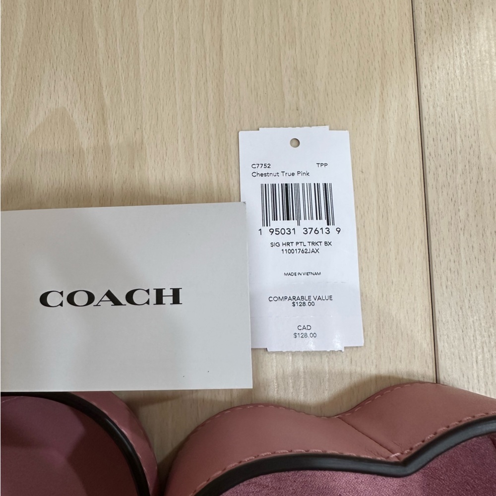 (NWT) Coach Heart Trinket Box In Signature Canvas With Heart Petal Print - Picture 5 of 6